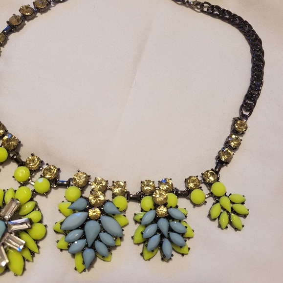 Statement Necklace - Picture 3 of 4